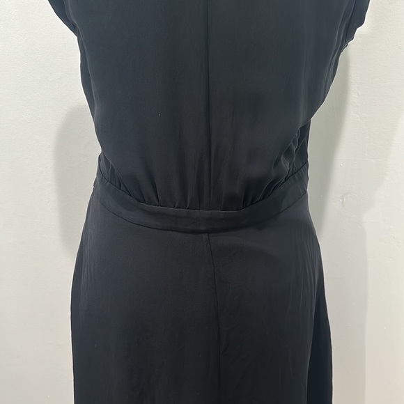 Theory Sleeveless V- Neck Dress Size 8 - Picture 9 of 14